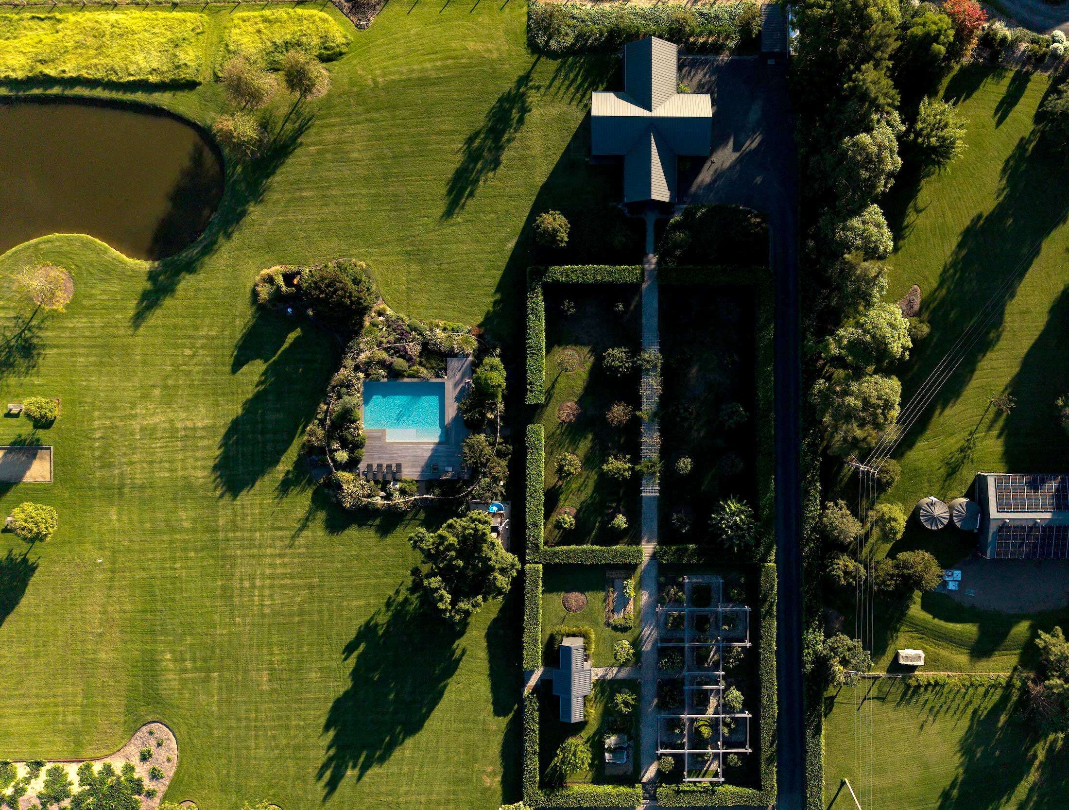 Linneaus_farm-linnaeus-collection-accommodation-berry-2026-aerial-view
